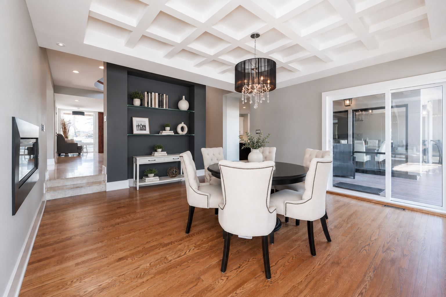 Circle Room with a round table and coffered ceiling